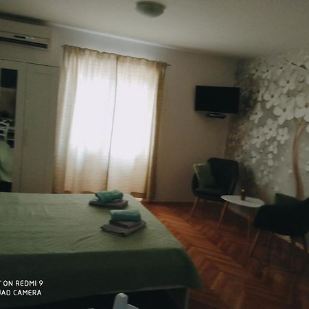 Studios Ana Mari Komiža Cameră foto